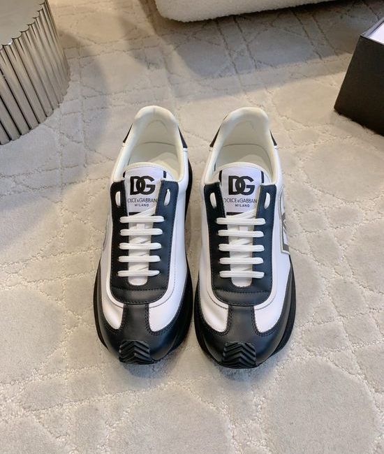 Dolce & Gabbana Stylish Casual Sneakers with Premium Materials