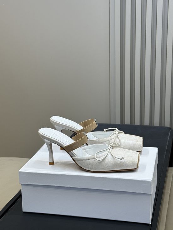 Maison Margiela Square Toe Bow Decor Mule Flats Elegant Versatile Footwear