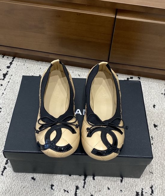 Chanel Classic Bow Decor Leather Ballet Flats