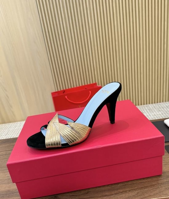 Valentino Elegant Leaf-Element Backless Walking Shoes