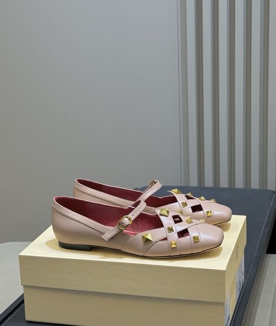 Valentino Stud Embellished Square Toe Leather Flats