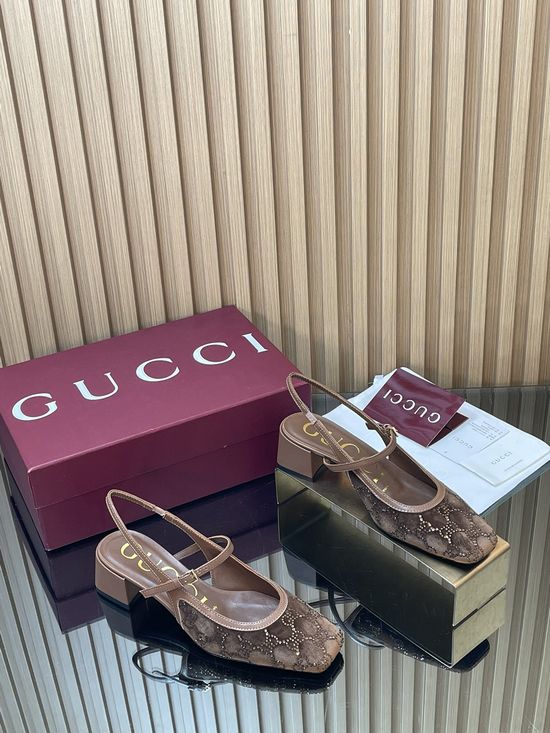 Gucci Rhinestone Embellished Velvet Block Heel Mary Jane Shoes