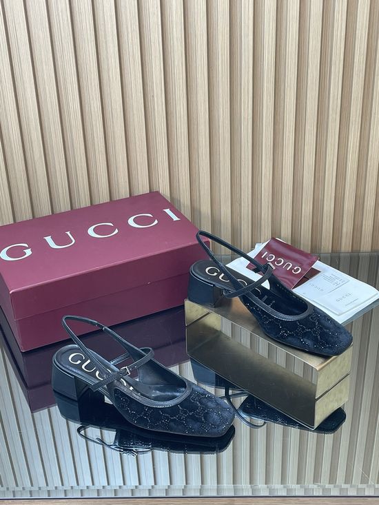 Gucci Rhinestone Embellished Velvet Block Heel Mary Jane Shoes