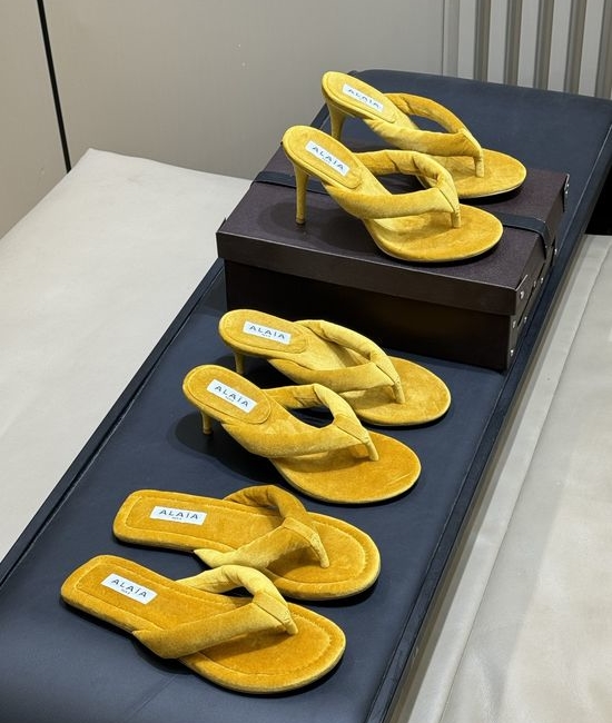 Alaia Soft Suede Flip Flops with Thin Heel Design