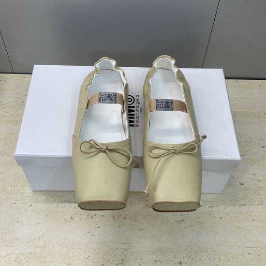 Maison Margiela Square-toe Bow Ballet Flats with MM6 Logo