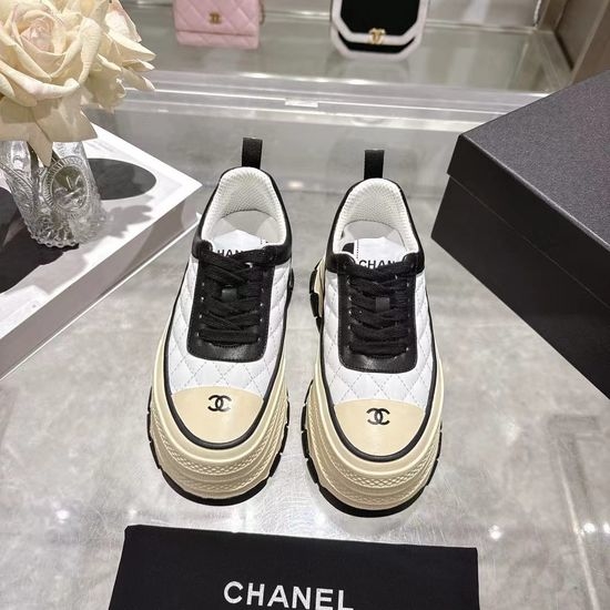 Chanel Versatile Casual Leather Shoes Embossed Logo Durable Sole