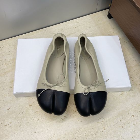 Maison Margiela Custom Flat Mary Jane Ballet Shoes with Tassel Bow