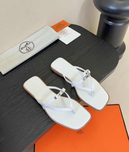 Hermes Minimalist Thong Sandals Soft Leather Comfortable Sole