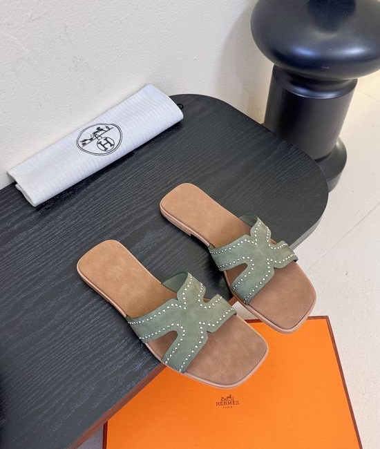 Hermes Minimalist Thong Sandals Soft Leather Comfortable Sole