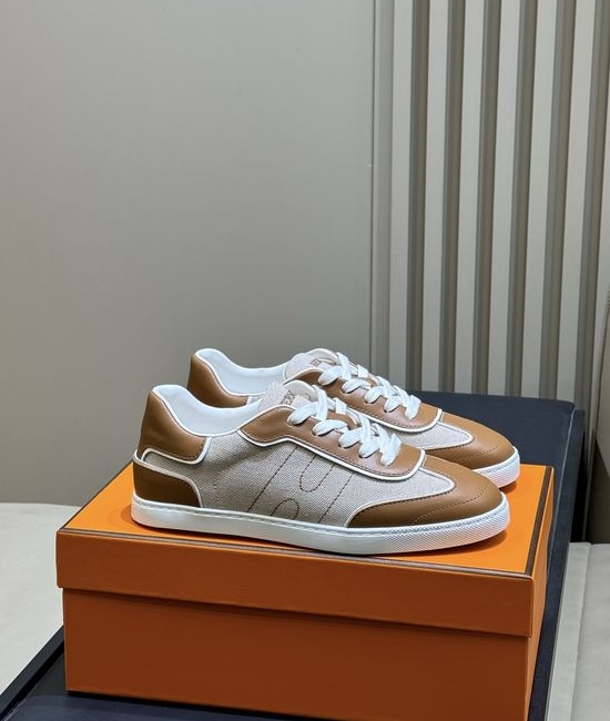Hermes Premium Leather Comfortable Versatile Casual White Shoes