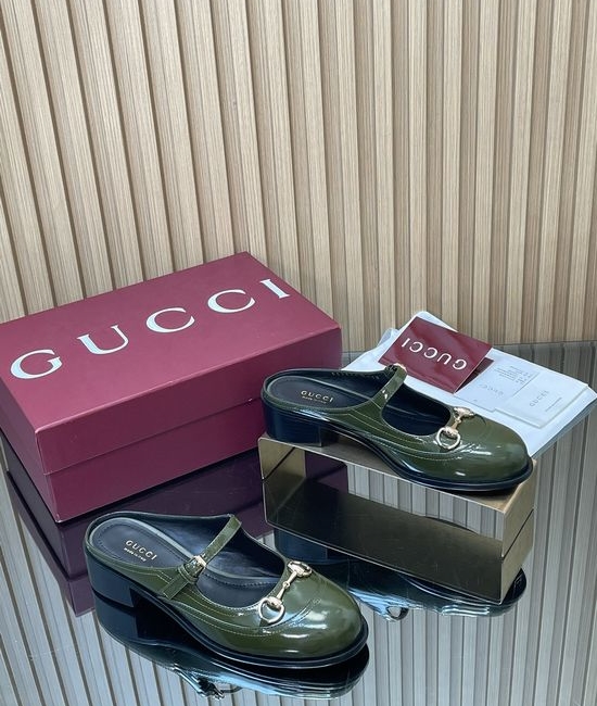 Gucci Horsebit Decor Patent Leather Mary Jane Chunky Heel Mules