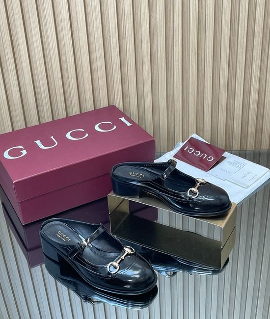 Gucci Horsebit Decor Patent Leather Mary Jane Chunky Heel Mules