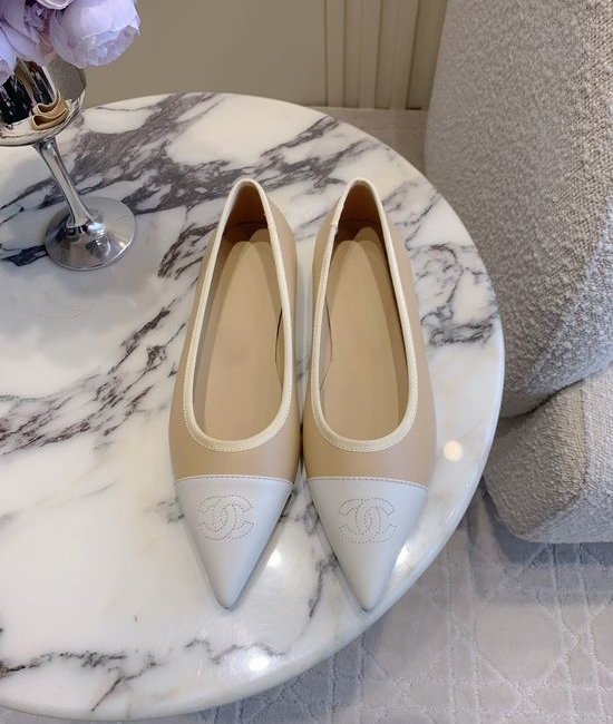 Chanel Pointed Toe Flat Leather Shoes Elegant Daily Wear