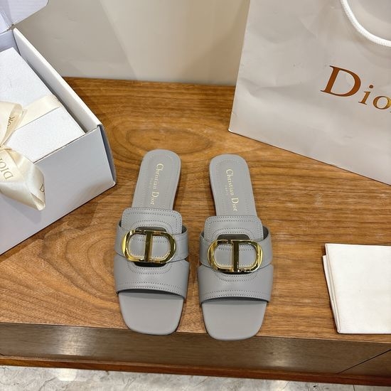 Christian Dior CD Classic Cut-out Design Low-heeled Shoes