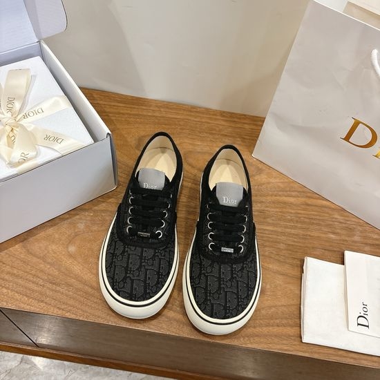 Christian Dior CD Low-top Canvas Shoes with Embroidered Saltwind Design