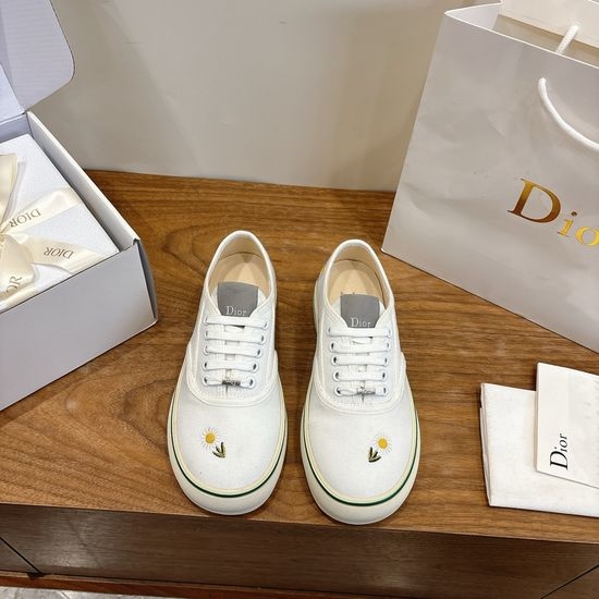 Christian Dior CD Low-top Canvas Shoes with Floral Embroidered Pattern