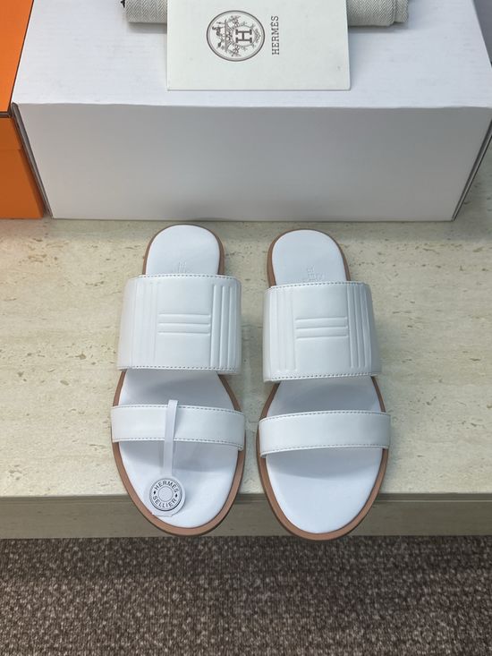 Hermes Flat Color-block Round Toe Jelly Sandals