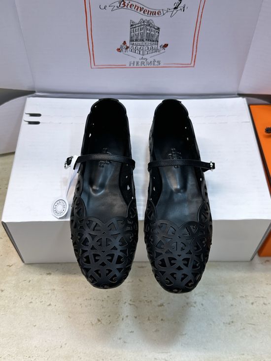 Hermes Cut-out Ballets Flat Mary Jane Loafers
