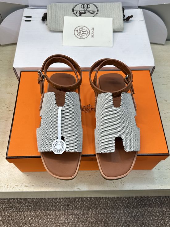 Hermes Color Block Flip-Flops with Round Toe and Flat Heel