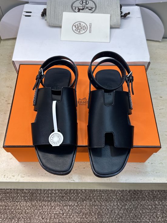 Hermes Color Block Flip-Flops with Round Toe and Flat Heel