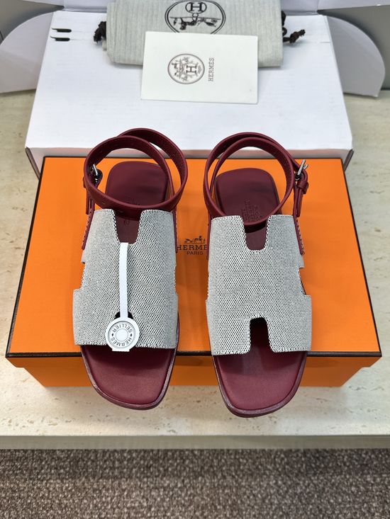 Hermes Color Block Flip-Flops with Round Toe and Flat Heel