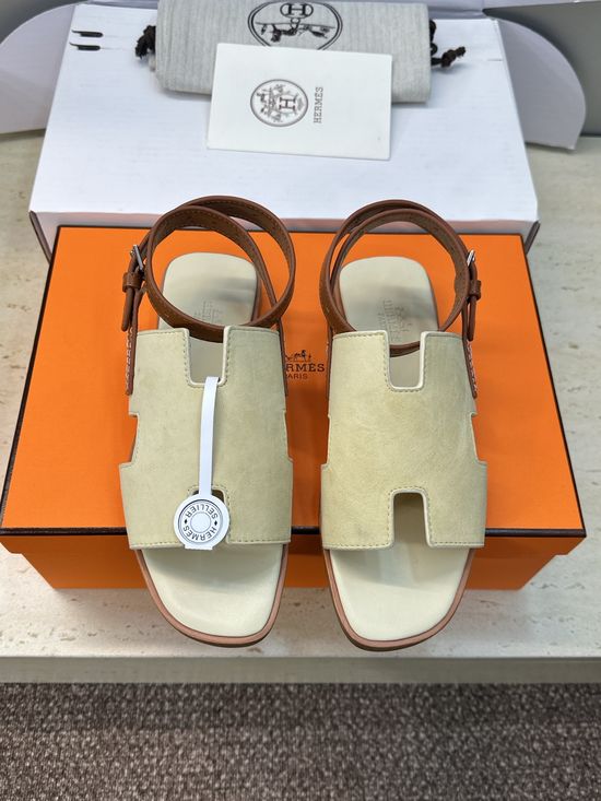 Hermes Color Block Flip-Flops with Round Toe and Flat Heel