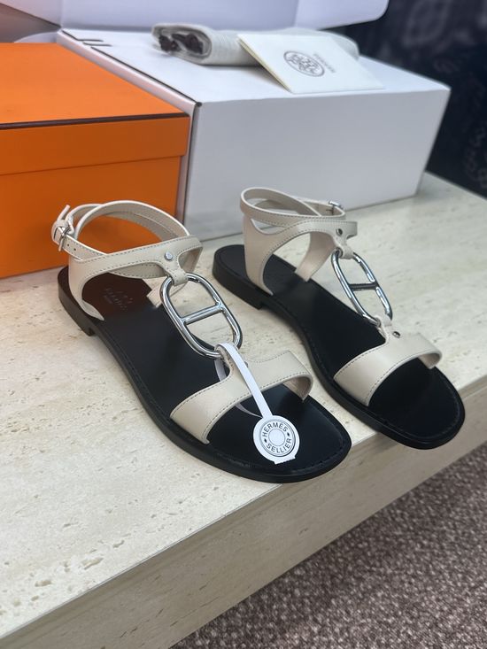 Hermes Roman-Style Chain Pattern Hollow-Out Toe Sandals