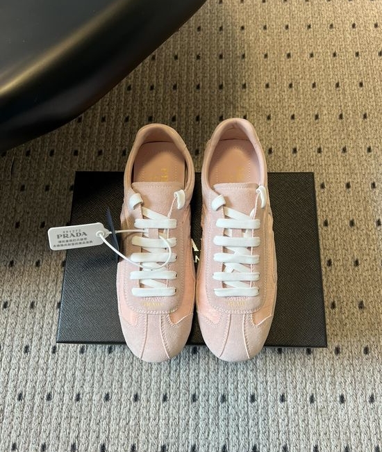 Prada Vintage Casual Low-top Comfortable Walking Sneakers