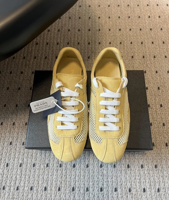 Prada Retro Suede Mesh Breathable Lightweight Comfortable Daily Sneakers