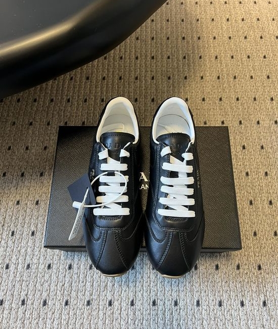 Prada Classic Retro Comfortable Versatile Casual Training Shoes