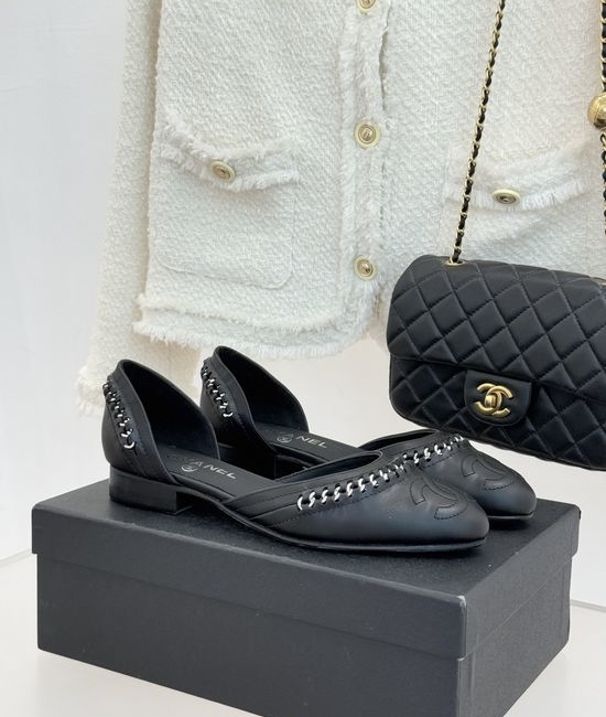 Chanel Color Block Hollow Out Flat Heel Sandals Elegant Comfortable