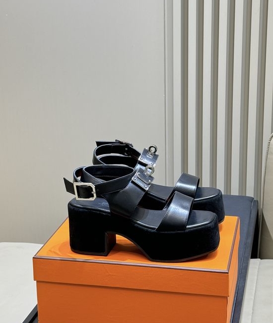Hermes Comfortable Platform Leather Sandals With Metal Buckle Detail