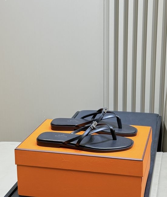 Hermes Soft Leather Buckle Flip Flops Comfortable Casual Footwear