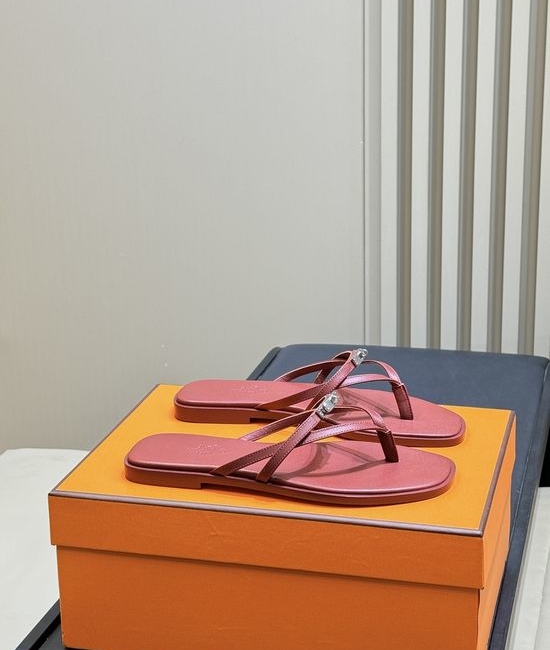 Hermes Soft Leather Buckle Flip Flops Comfortable Casual Footwear