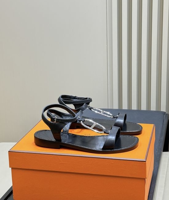 Hermes Cowhide Flat Sandals with Metal Buckle Elegant Comfortable Summer Shoes