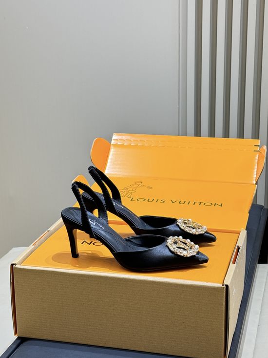 Louis Vuitton Elegant Pointed Toe High Heels With Rhinestone Buckle