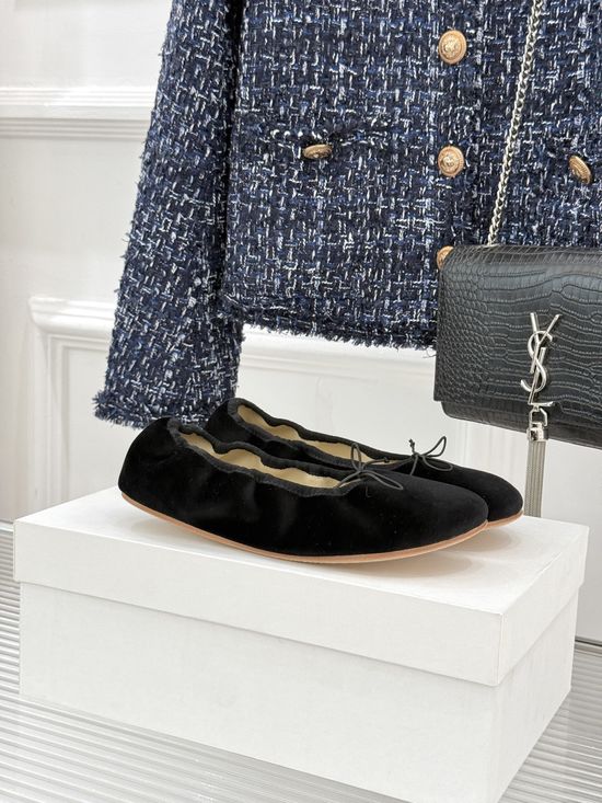 The Row Minimalist Bow Decor Leather Ballet Flats