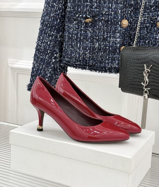 Chloe Minimalist Patent Leather Pumps Comfortable Versatile Footwear