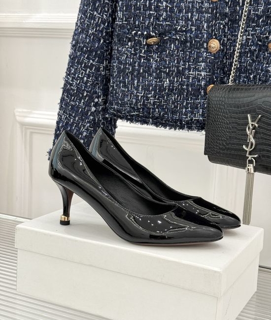 Chloe Minimalist Patent Leather Pumps Comfortable Versatile Footwear
