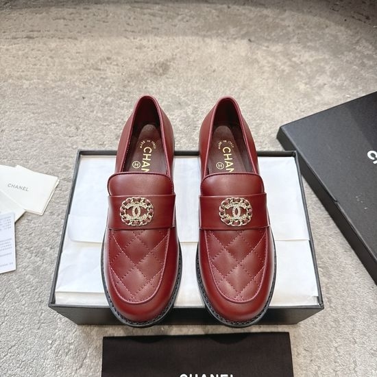 Chanel Genuine Leather Loafers Elegant Classic Daily Footwear