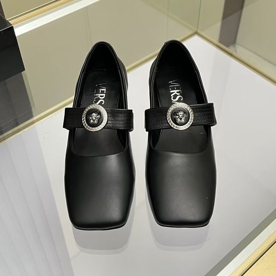 Versace Versatile Square Toe Leather Everyday Wear Flats