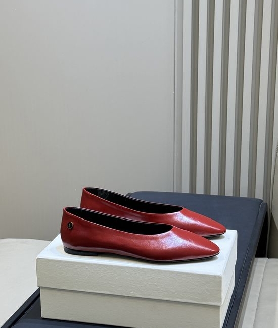 Yves Saint Laurent YSL Elegant Smooth Leather Round Toe Ballet Flats