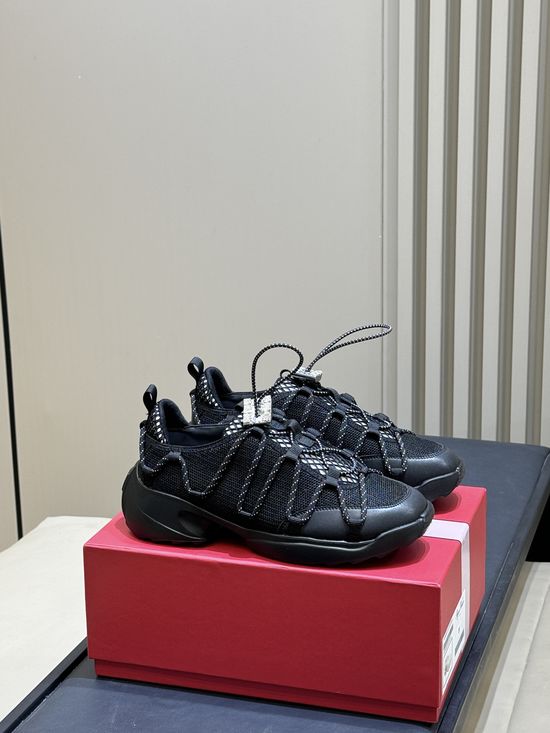 Roger Viver Rhinestone Decor Thick Sole Fashion Sneakers