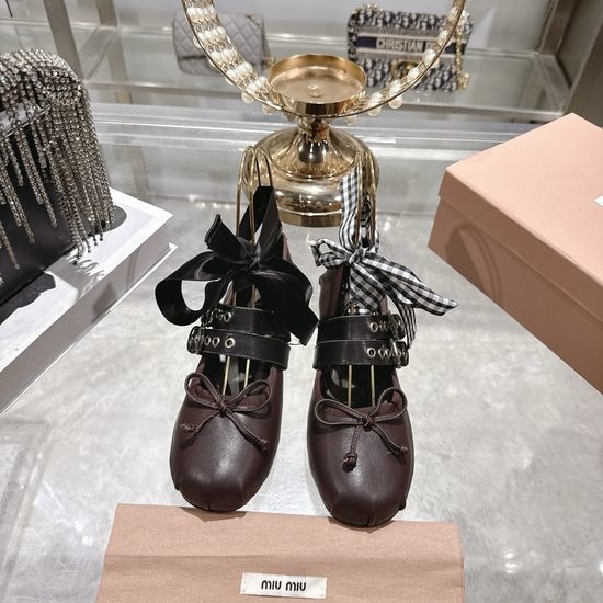 Miu Miu Elegant Bow Detail Soft Leather Ballet Flats