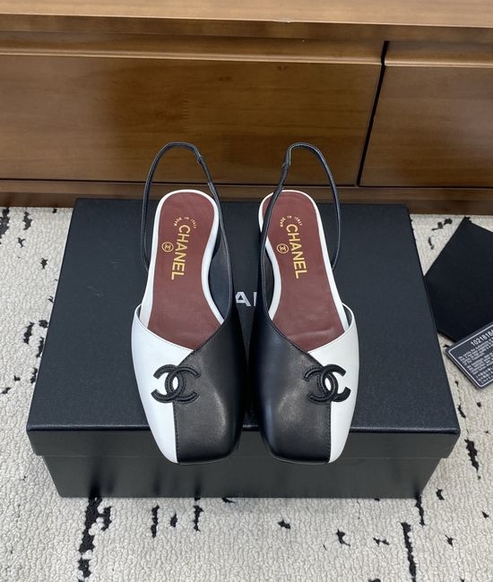 Chanel Color Block Flat Open Heel Sandals Metal Decor Comfortable Footwear