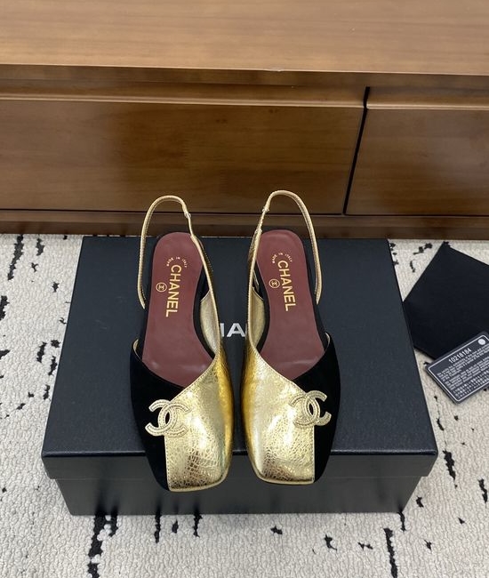 Chanel Color Block Flat Open Heel Sandals Metal Decor Comfortable Footwear