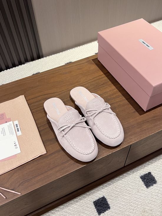 Miu Miu Vintage Leather Bow Slip On Mule Slippers