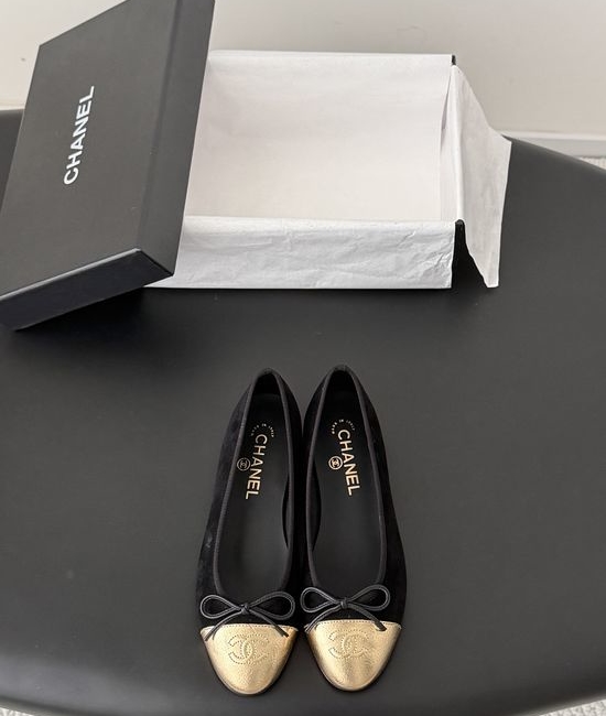 Chanel Classic Elegant Comfortable Flat Ballet Shoes