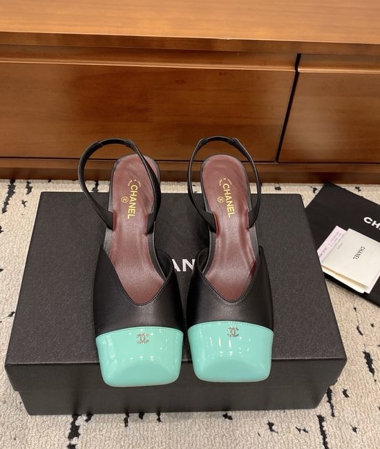 Chanel Color Block Block Heel Open Heel Square Toe Elegant Sandals