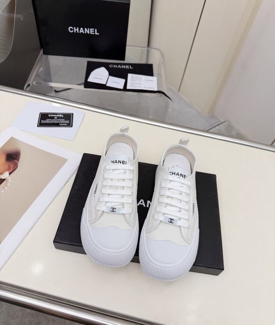 Chanel Stylish Mixed-Material Sporty Sneakers for All Occasions